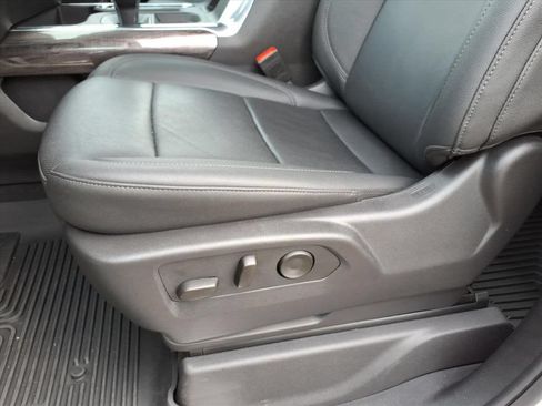 Used 2025 Chevrolet Silverado 1500 LTZ AWD/4WD image 17