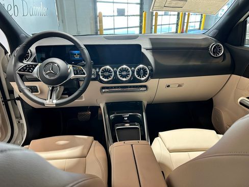 New 2026 Mercedes-Benz GLA 250 4MATIC image 6
