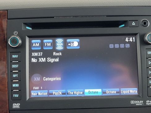 Used 2013 Chevrolet Avalanche LTZ AWD/4WD image 20