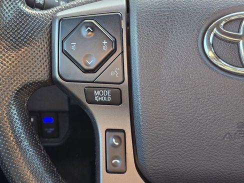 Used 2020 Toyota Tacoma TRD Off-Road w/ Technology Package AWD/4WD image 14