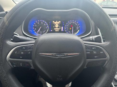 Used 2016 Chrysler 200 Limited image 15
