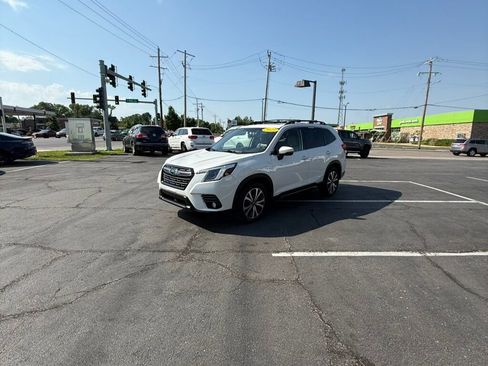 Used 2023 Subaru Forester Limited AWD/4WD image 6