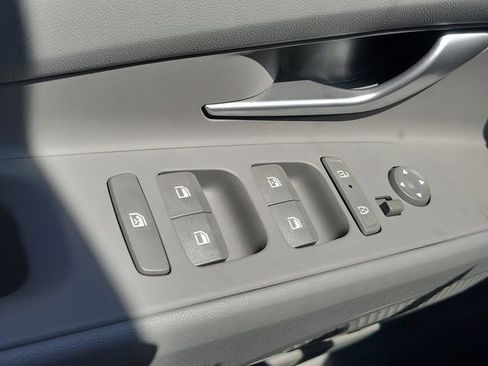 New 2026 Hyundai Elantra Sport FWD image 17
