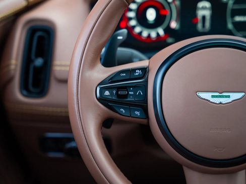 Used 2023 Aston Martin DBX 707 AWD/4WD image 40