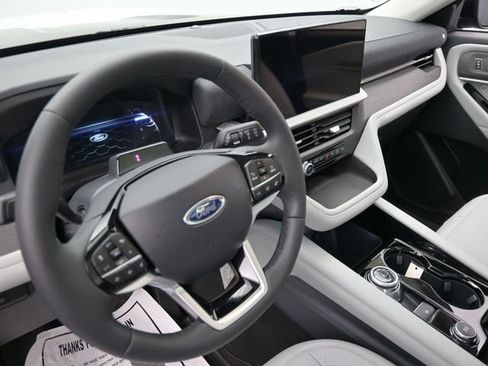New 2026 Ford Explorer Platinum w/ LUX Leather Package AWD/4WD image 26
