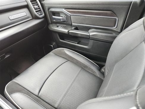 Used 2025 RAM 3500 Laramie image 16