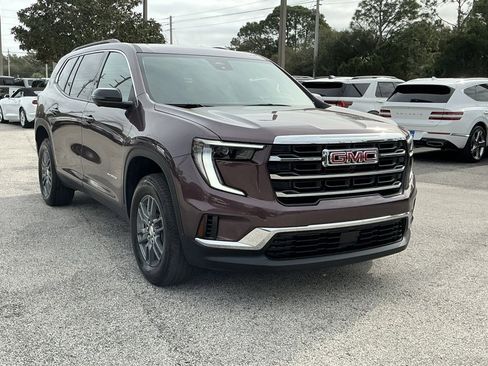 Used 2025 GMC Acadia Elevation image 10