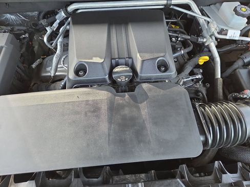 Used 2024 Chevrolet Colorado Trail Boss AWD/4WD image 40