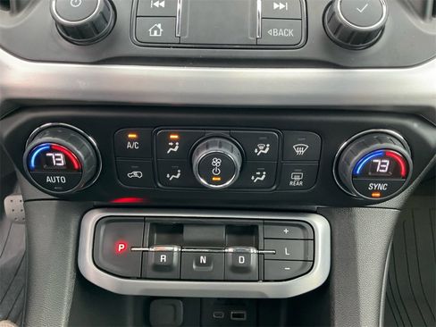 Used 2022 GMC Acadia SLT w/ Technology Package image 21