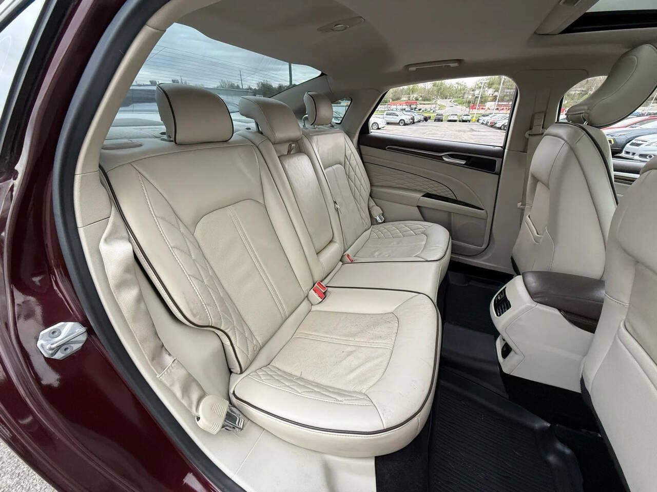 Used 2017 Ford Fusion Platinum FWD image 19