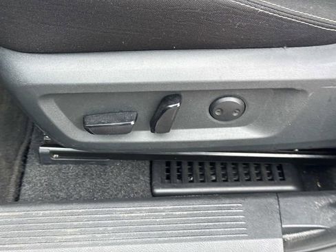 Certified 2023 Nissan Rogue SV FWD image 25