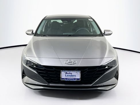 Used 2023 Hyundai Elantra SEL FWD image 2
