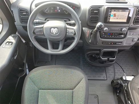 Used 2025 RAM ProMaster 2500 w/ Convenience Group image 10