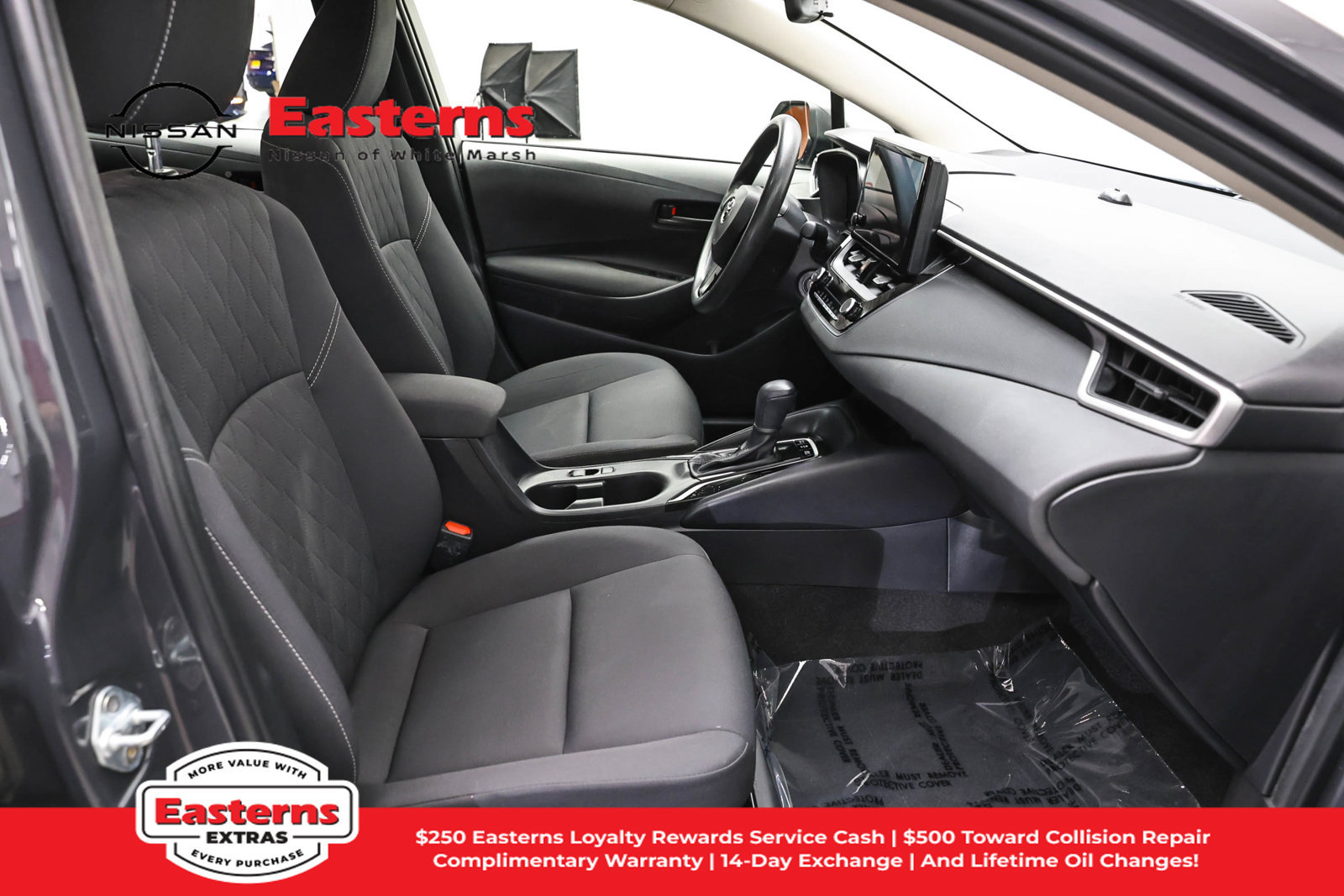 Used 2023 Toyota Corolla LE w/ Carpet Mat Package (TMS) FWD image 24