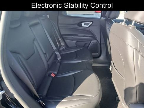 New 2026 Jeep Compass Limited image 17