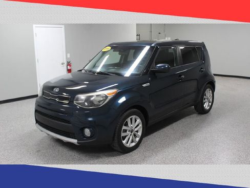 Used 2019 Kia Soul + image 7
