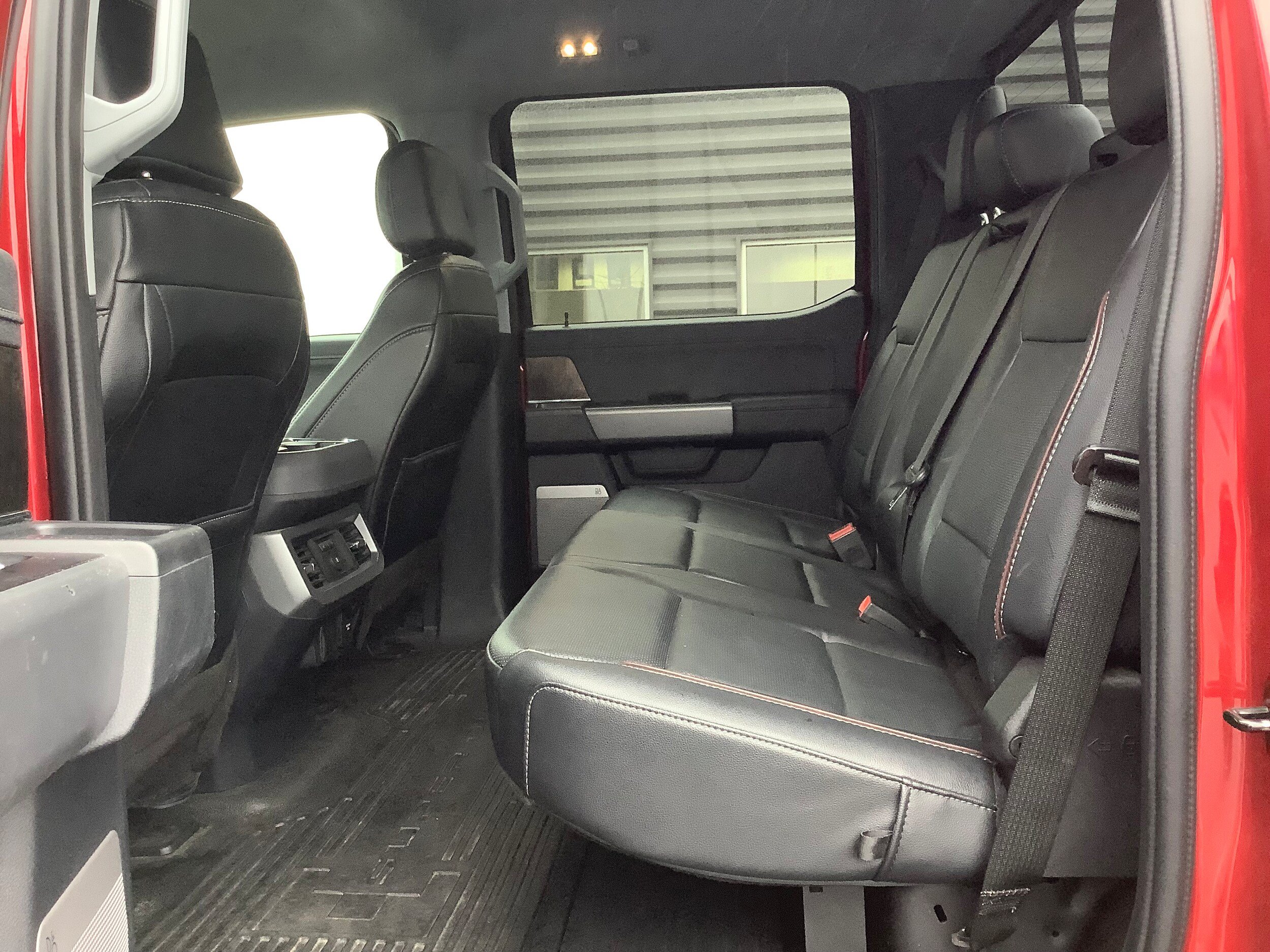 Used 2023 Ford F250 Lariat w/ Sport Appearance Package AWD/4WD image 10