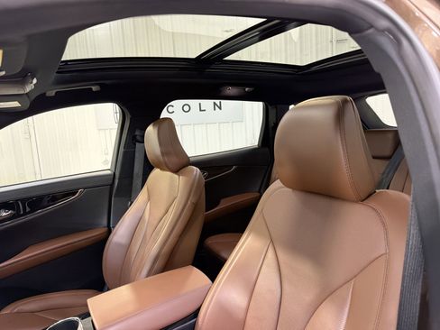 Used 2022 Lincoln Nautilus Reserve w/ Equipment Group 201A image 24