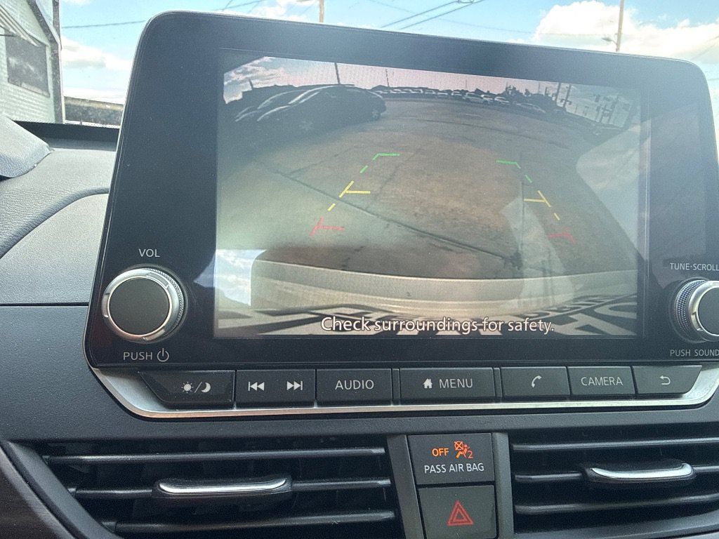 Used 2025 Nissan Altima 2.5 SV AWD/4WD image 15