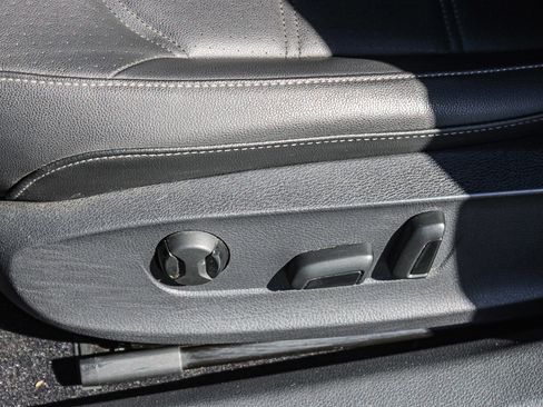 Used 2021 Volkswagen Passat 2.0T R-Line image 22