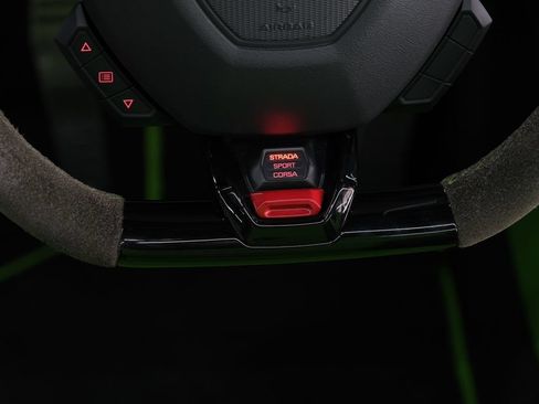 Used 2023 Lamborghini Huracan EVO RWD image 27