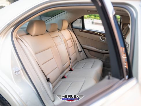 Used 2012 Mercedes-Benz E 350 4MATIC Sedan image 18