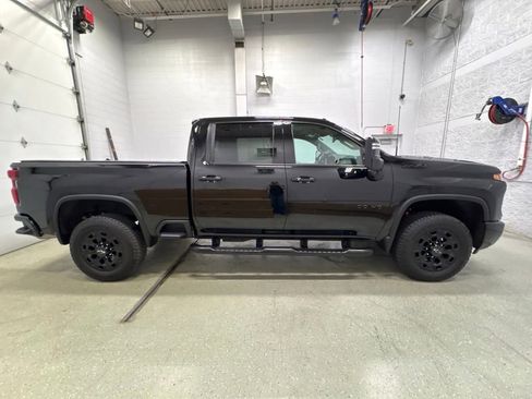 Used 2024 Chevrolet Silverado 3500 LTZ w/ LTZ Plus Package AWD/4WD image 5