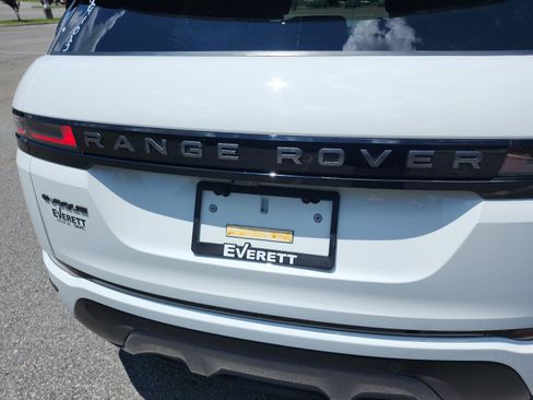 Used 2024 Land Rover Range Rover Evoque S AWD/4WD image 4