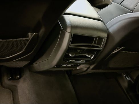 Used 2024 Jeep Grand Cherokee Limited image 28