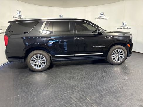 Used 2022 GMC Yukon Denali AWD/4WD image 3