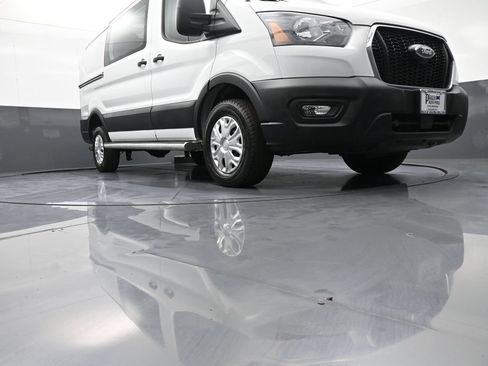 Used 2025 Ford Transit 250 Low Roof w/ Exterior Upgrade Package RWD image 32