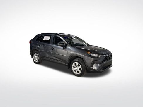 Used 2021 Toyota RAV4 LE image 7