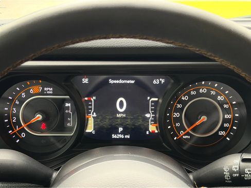 Used 2024 Jeep Wrangler Sport S image 4