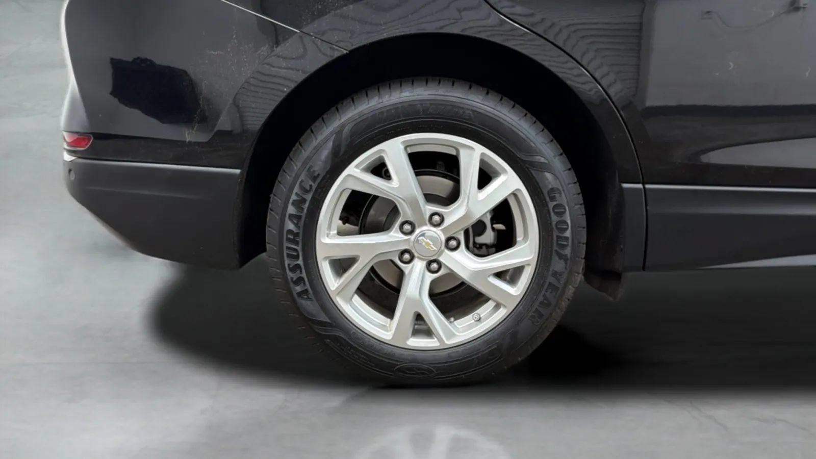 Used 2018 Chevrolet Equinox Premier FWD image 25