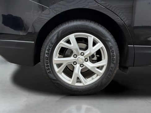 Used 2018 Chevrolet Equinox Premier FWD image 25