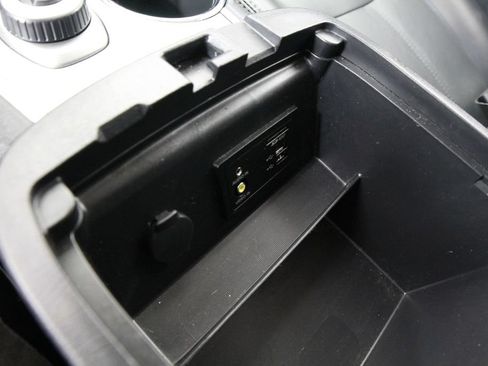 Used 2020 Nissan Pathfinder SL AWD/4WD image 35