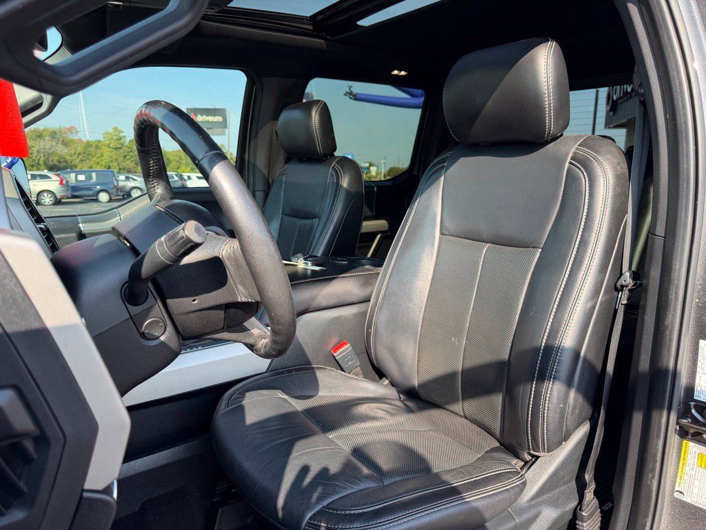 Used 2019 Ford F150 Lariat w/ Equipment Group 502A Luxury AWD/4WD image 14