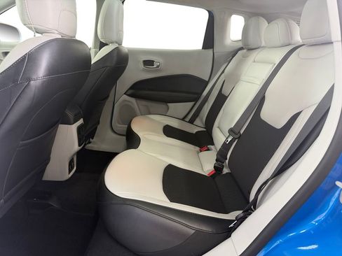 Used 2019 Jeep Compass Latitude w/ Popular Equipment Group FWD image 16