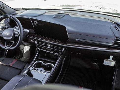 New 2026 Chevrolet Traverse RS w/ LPO, Floor Liner Package image 22