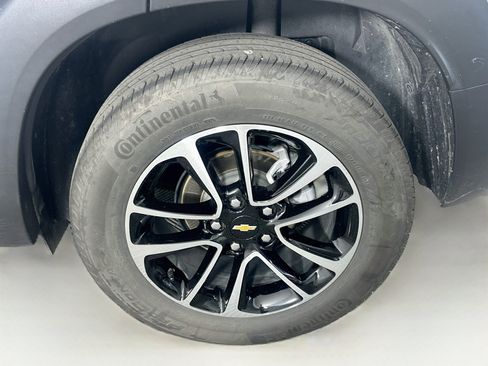 Used 2025 Chevrolet TrailBlazer LT FWD image 11