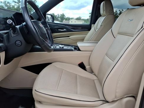 Used 2021 Cadillac Escalade ESV Premium Luxury w/ Performance Package AWD/4WD image 26