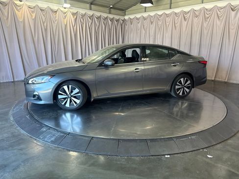 Used 2021 Nissan Altima 2.5 SL FWD image 7