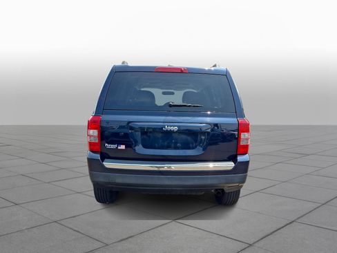 Used 2014 Jeep Patriot Latitude w/ Freedom Edition Package FWD image 6