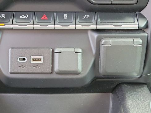 Used 2019 Chevrolet Silverado 1500 RST AWD/4WD image 25