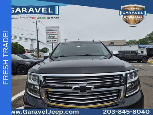 Used 2015 Chevrolet Suburban LT w/ Luxury Package AWD/4WD image 11