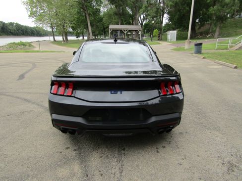 Used 2024 Ford Mustang GT Premium RWD image 3