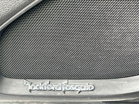 Used 2016 Nissan Titan SL image 19