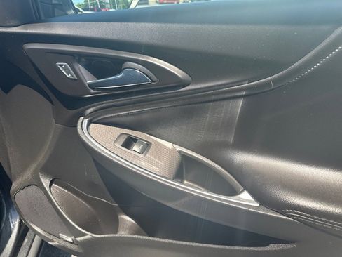 Used 2016 Chevrolet Malibu LT w/ Leather Package FWD image 12