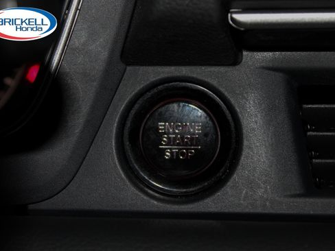 Used 2025 Honda Pilot EX-L image 40