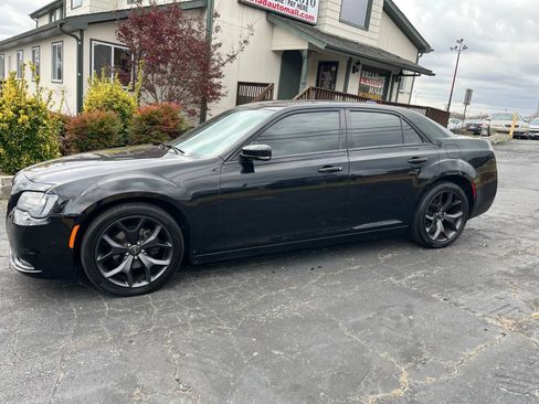 Used 2021 Chrysler 300 S RWD image 3
